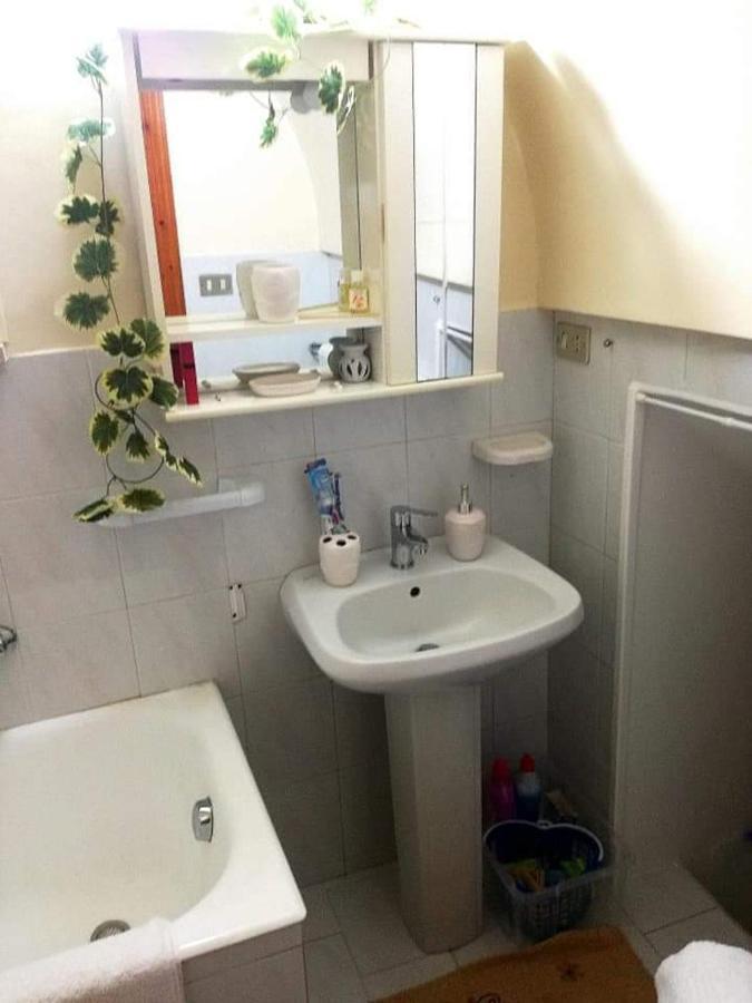 L 'Alcova Holidays Home Centro Storico Ceglie Messapica Exterior photo