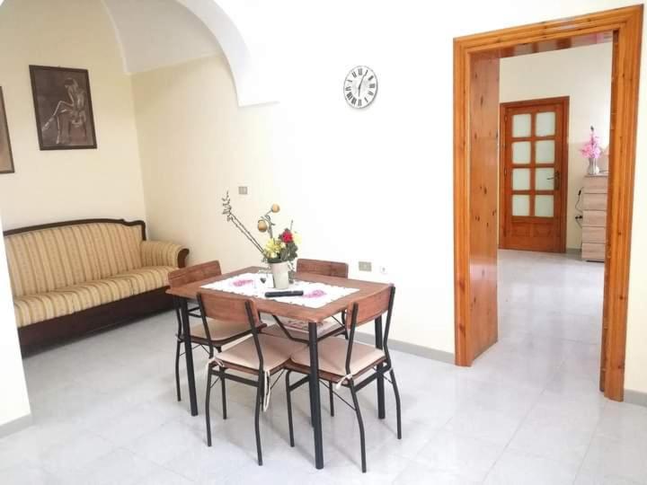 L 'Alcova Holidays Home Centro Storico Ceglie Messapica Exterior photo