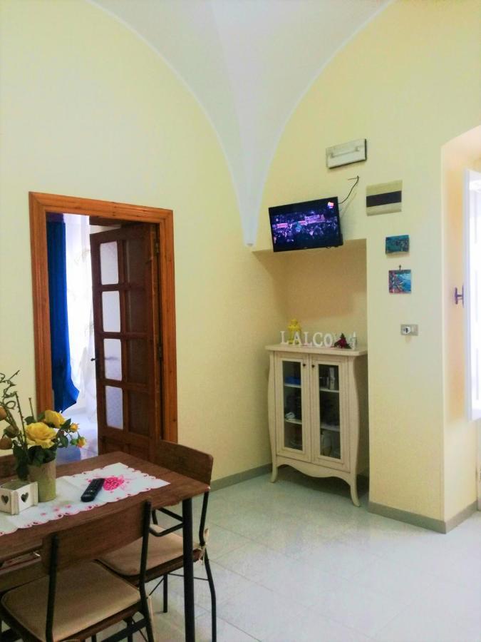 L 'Alcova Holidays Home Centro Storico Ceglie Messapica Exterior photo