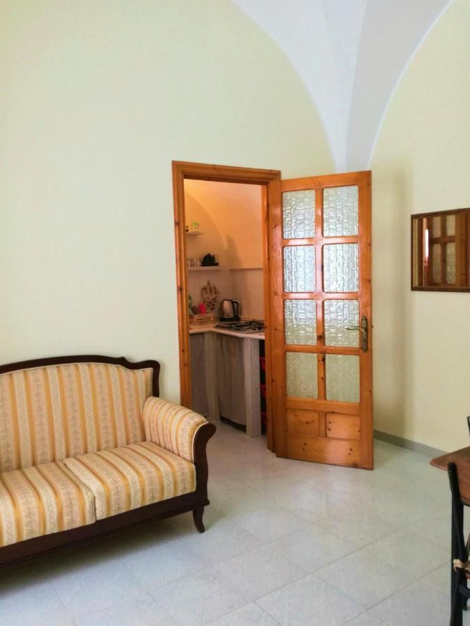 L 'Alcova Holidays Home Centro Storico Ceglie Messapica Exterior photo