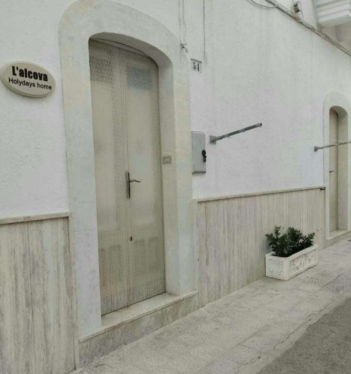 L 'Alcova Holidays Home Centro Storico Ceglie Messapica Exterior photo